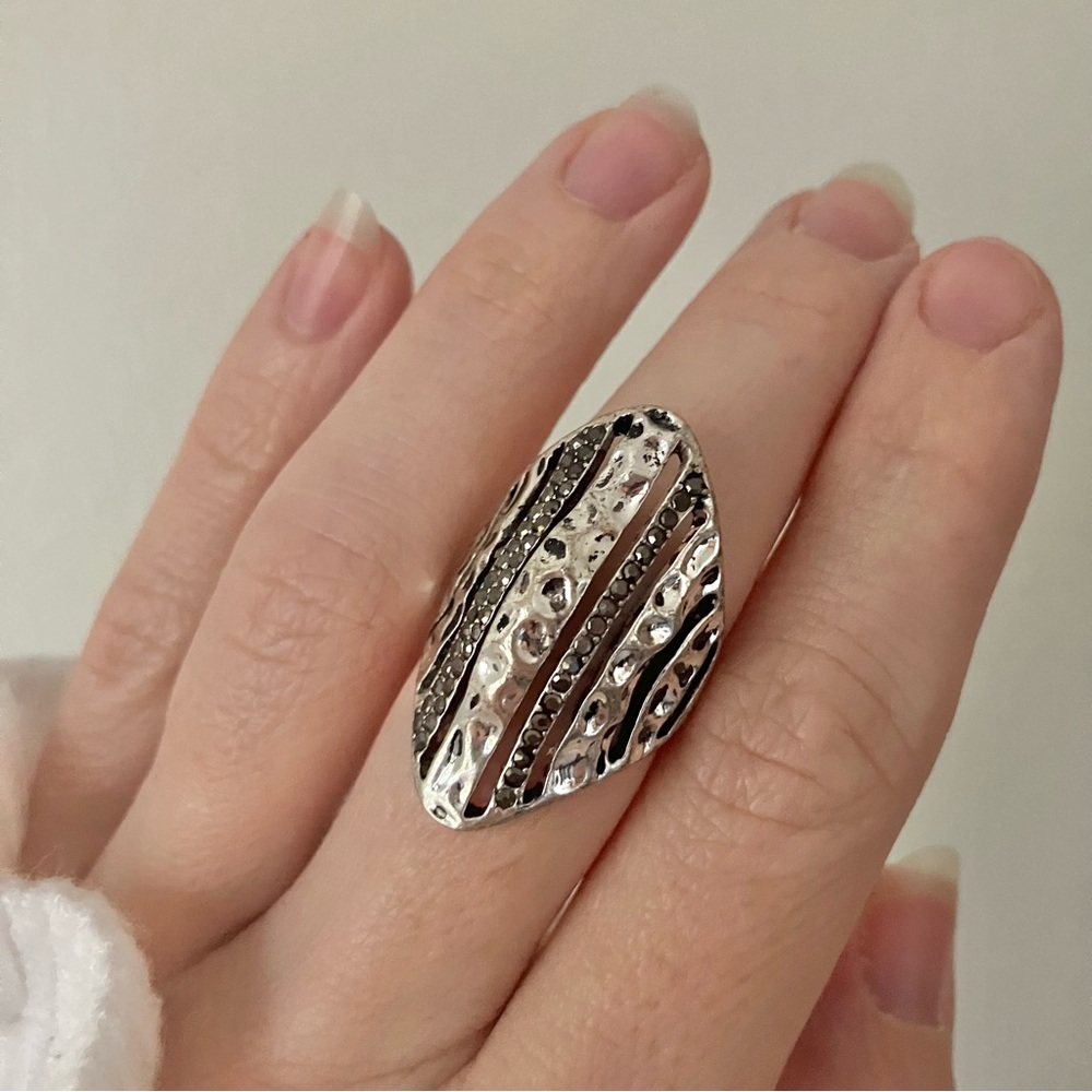 Silver Rhinestone & Marcasite Knuckle Ring “Leontine”  Hammered Dark Black